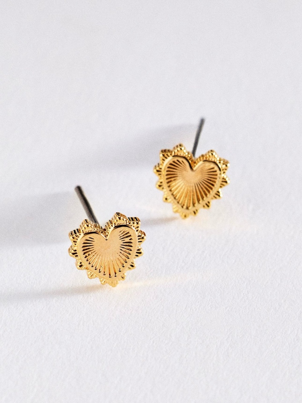 Anthropologie summer icon fluted heart post earring
